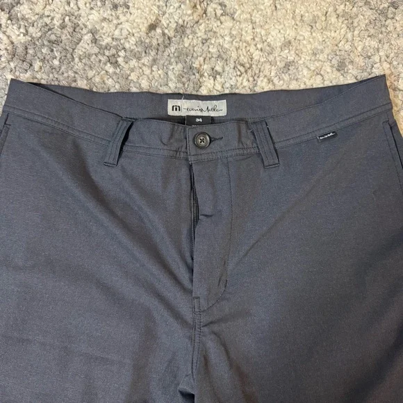 Travis Mathew, Mens Golf Athletic Shorts in Dark Gray with 9 Inseam, US Size: 34 - Picture 6 of 11